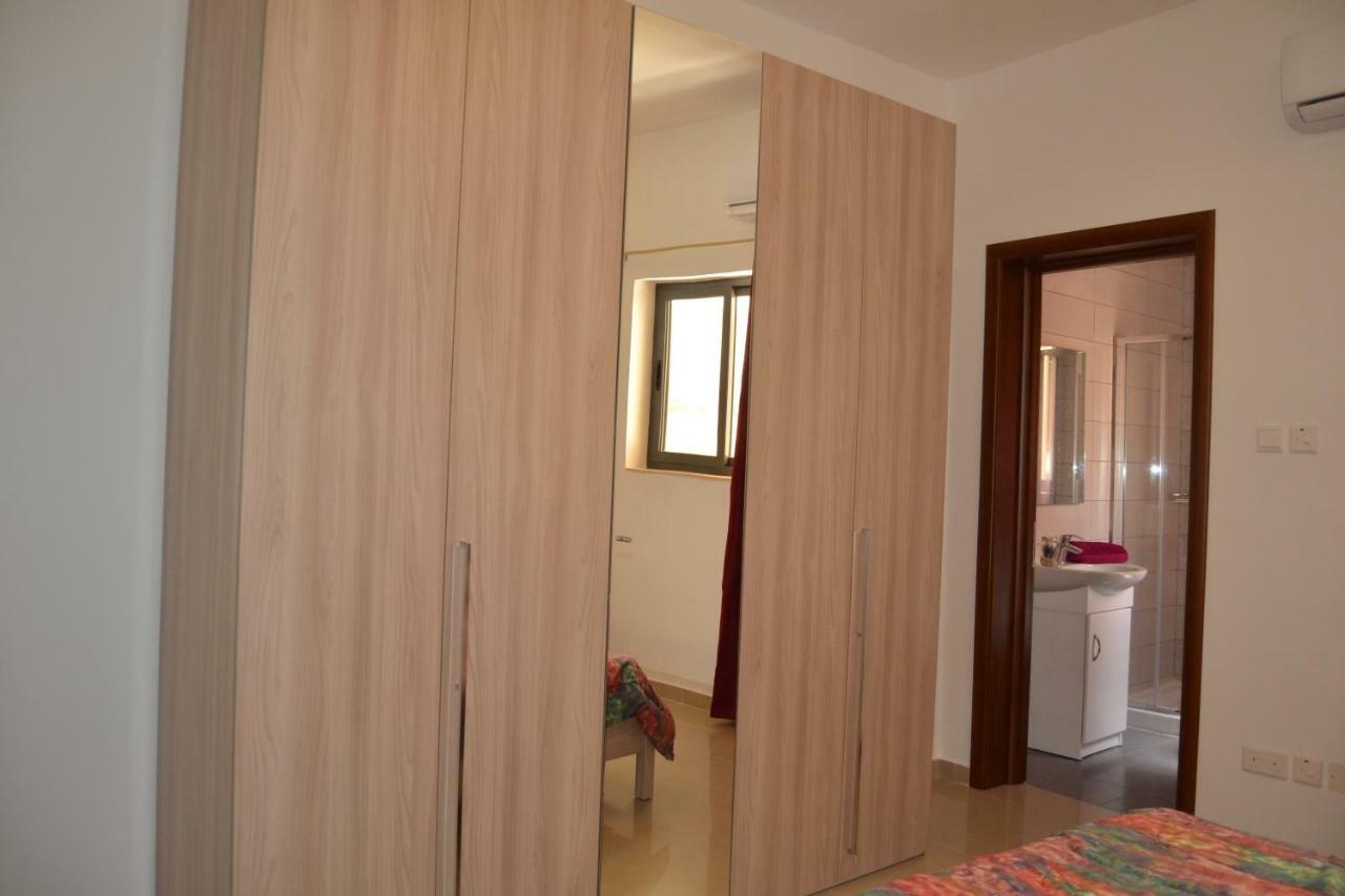 Apartment Town Centre Bright & Spacious 3 Bedroom