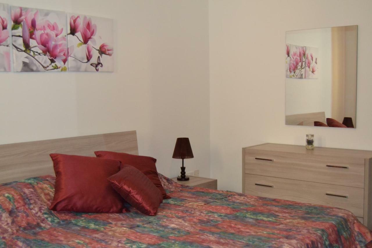 Apartment Town Centre Bright & Spacious 3 Bedroom